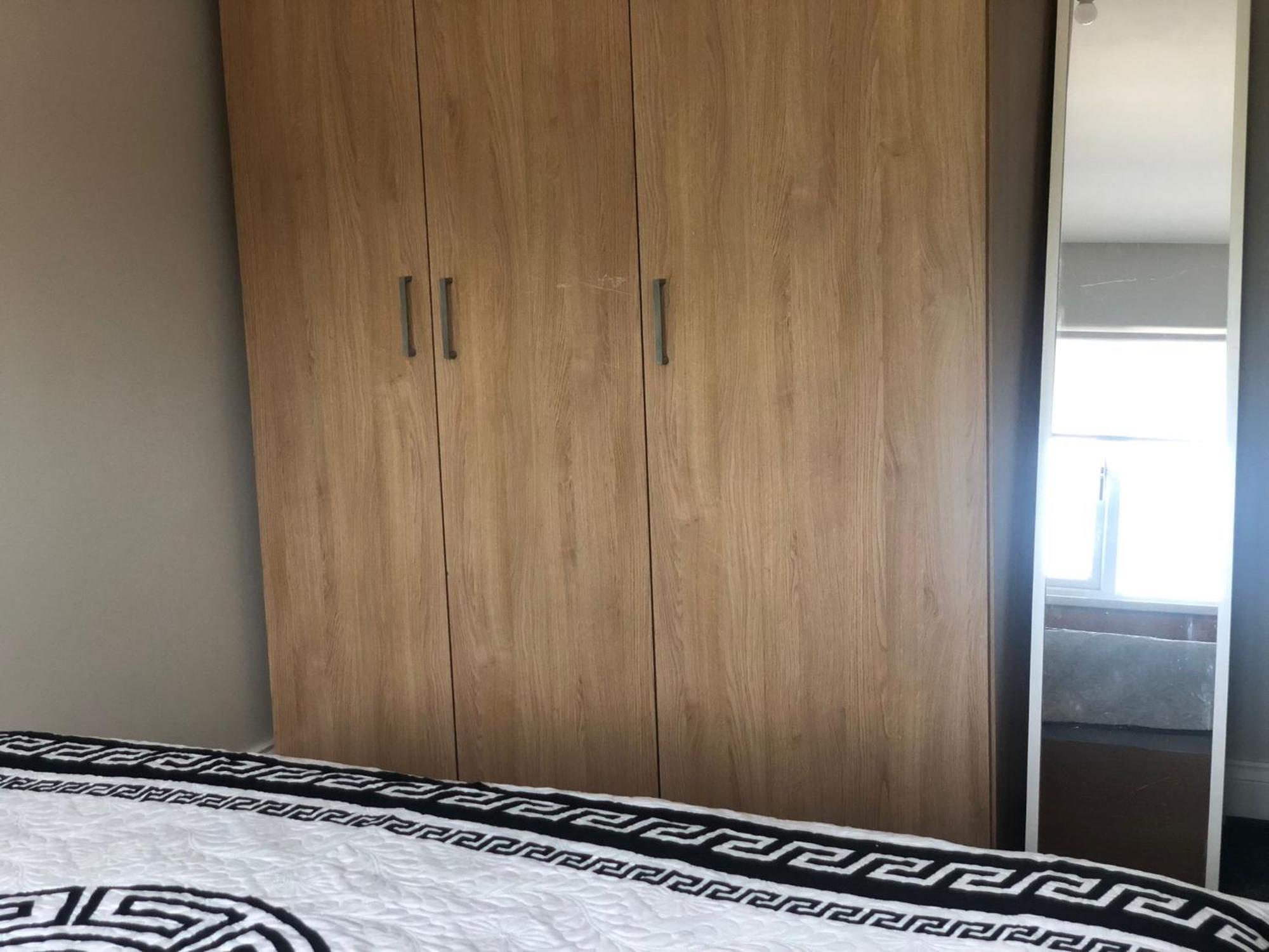 Cozy House With Free Parking & Wifi Near Maryland Station 호텔 런던 외부 사진