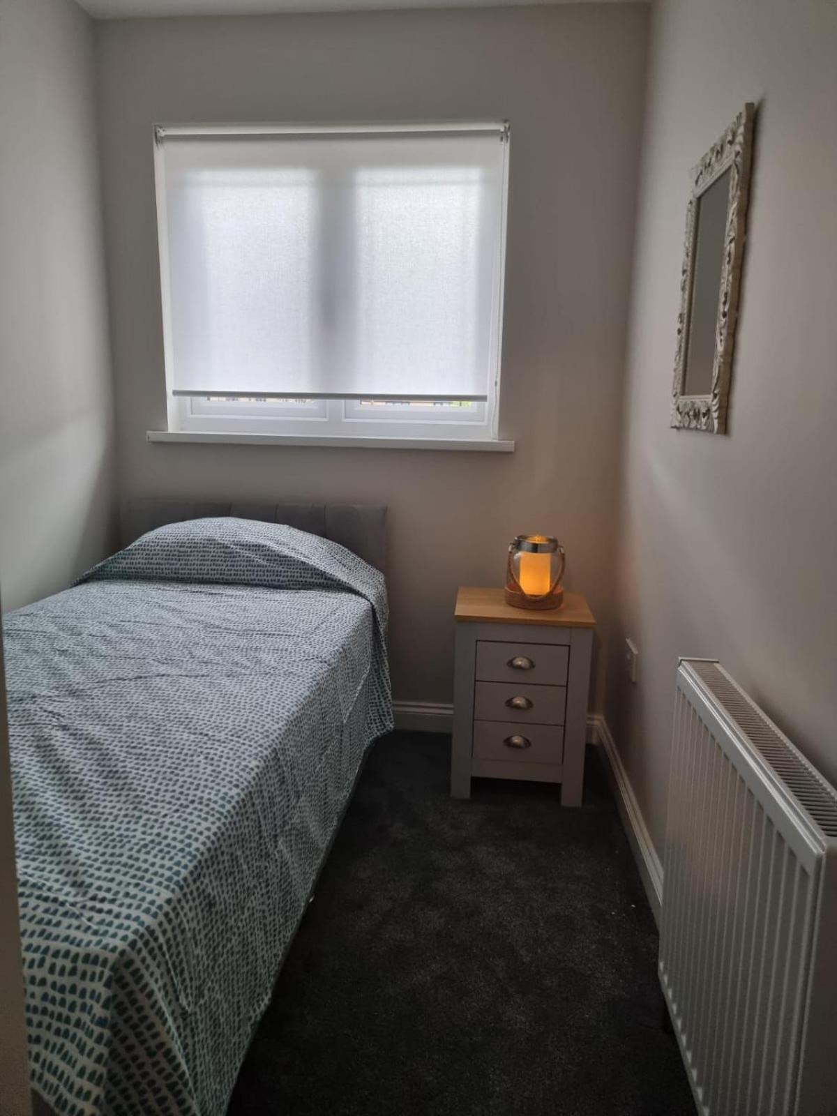 Cozy House With Free Parking & Wifi Near Maryland Station 호텔 런던 외부 사진
