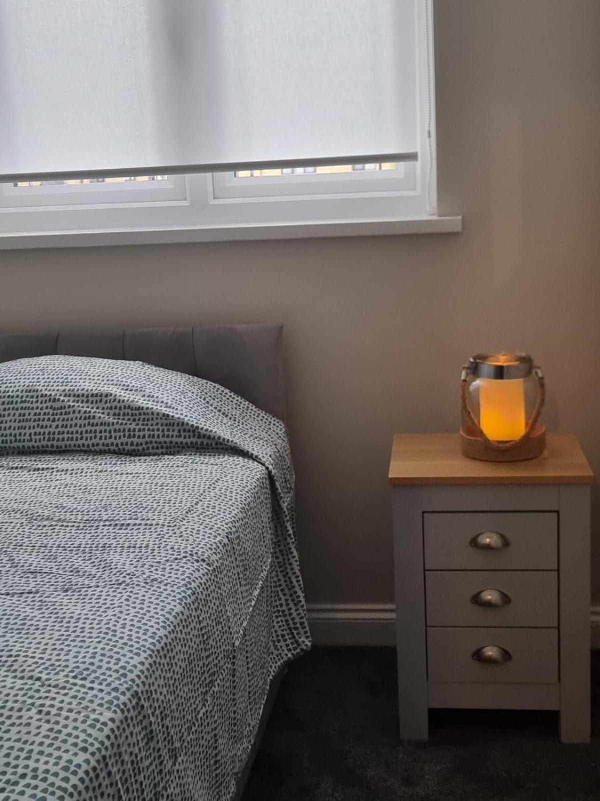 Cozy House With Free Parking & Wifi Near Maryland Station 호텔 런던 외부 사진